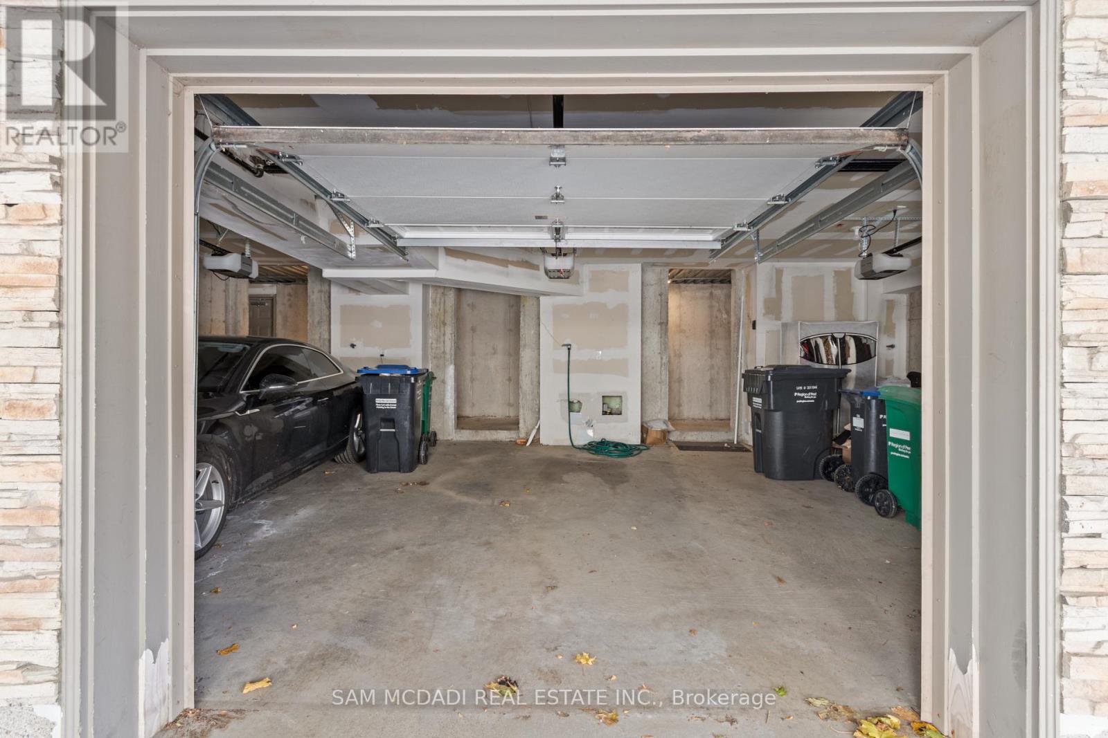 23 - 3083 Cawthra Road, Mississauga, Ontario  L5A 2X4 - Photo 28 - W12761232