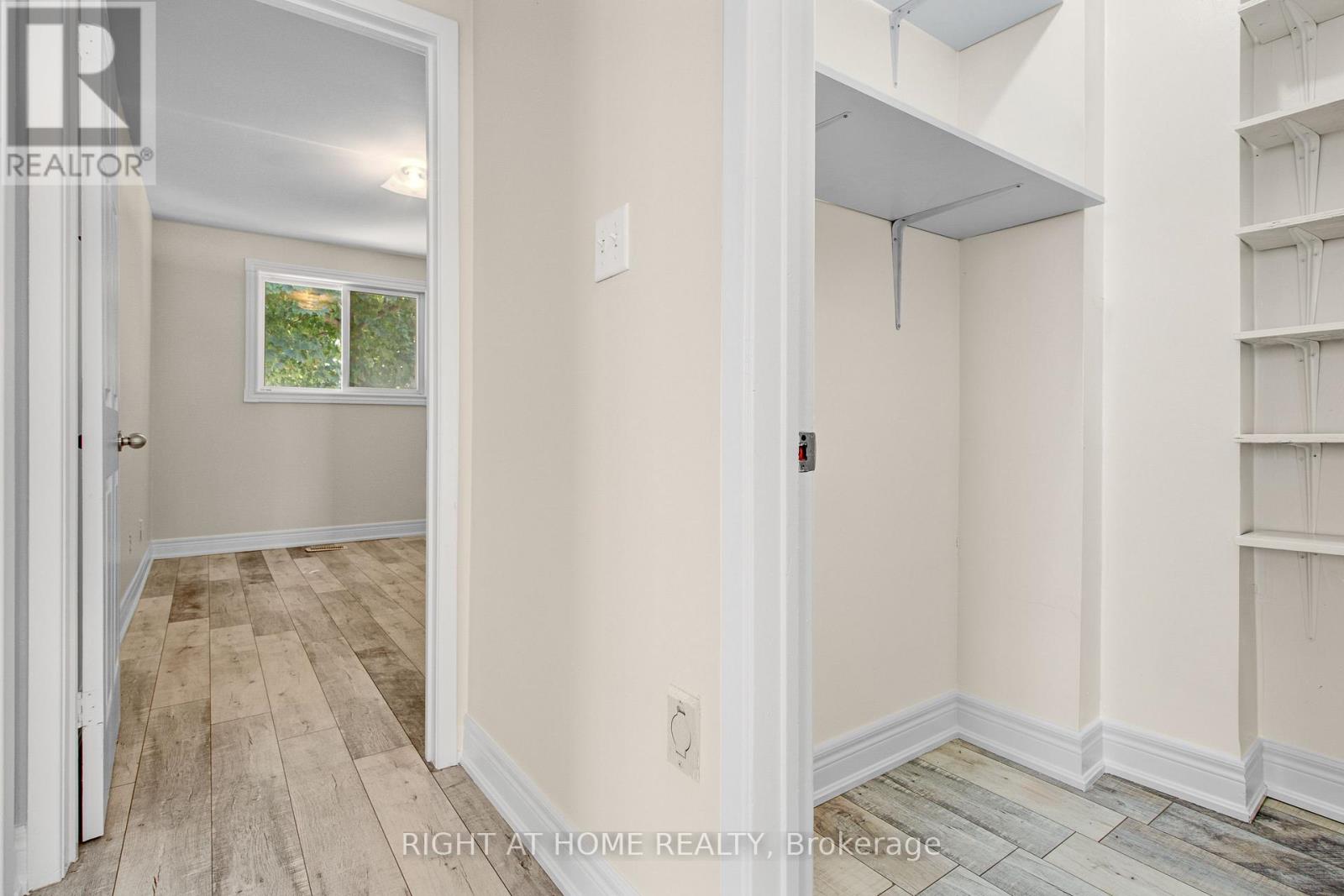 2594 Lundene Road, Mississauga (Clarkson), Ontario  L5J 1P8 - Photo 17 - W12761242