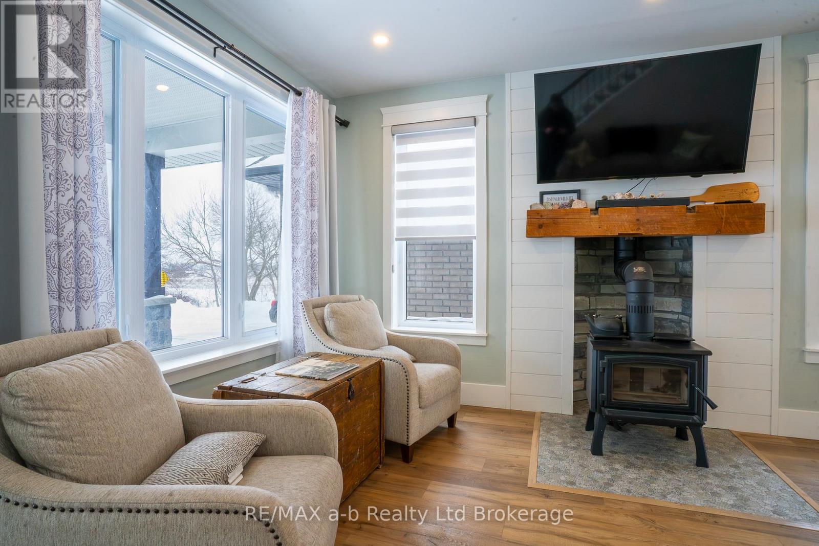 82 Sunview Drive, Norwich, Ontario  N0J 1P0 - Photo 3 - X12761284