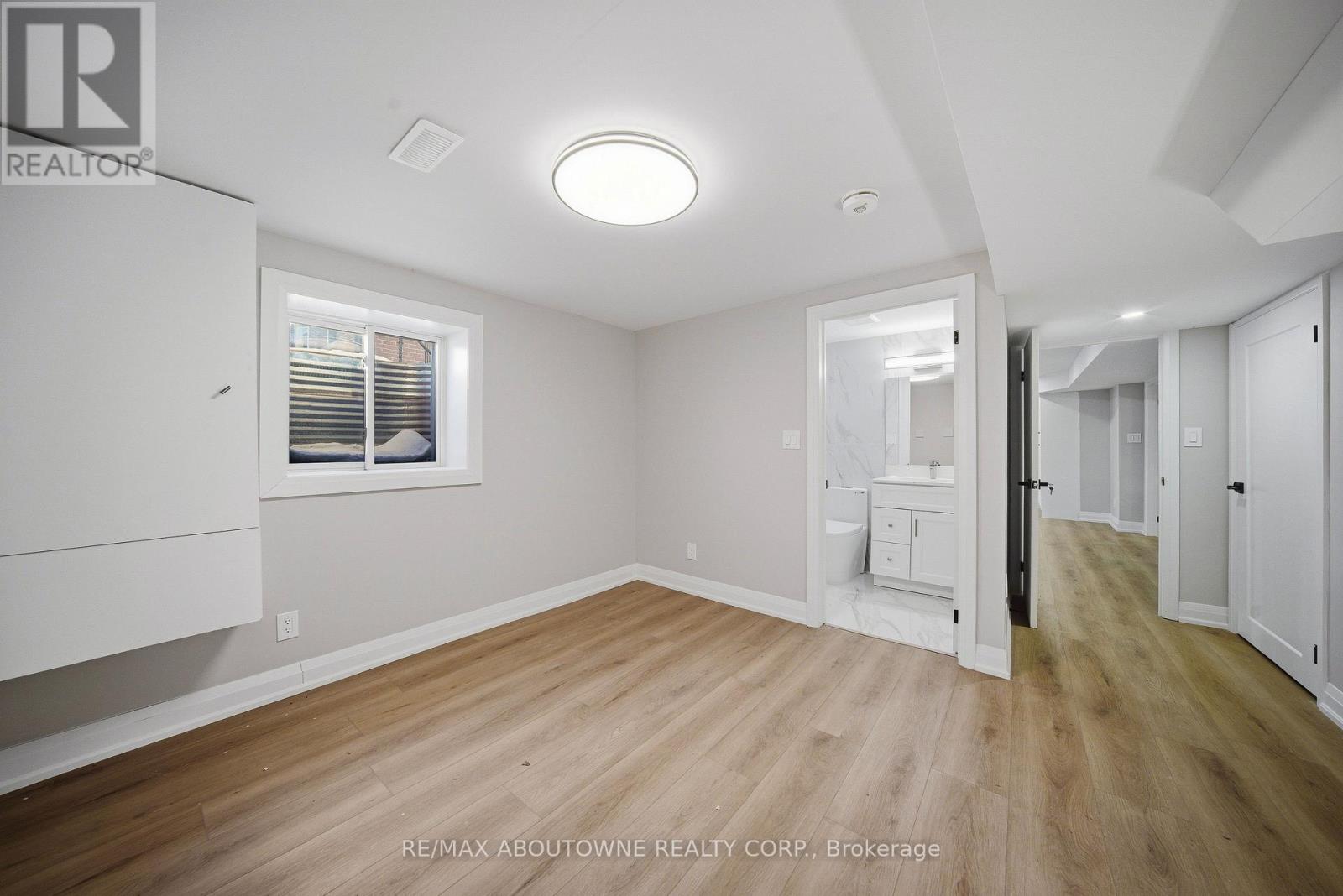 2091 Bridge Road, Oakville, Ontario  L6L 2E8 - Photo 33 - W12758820