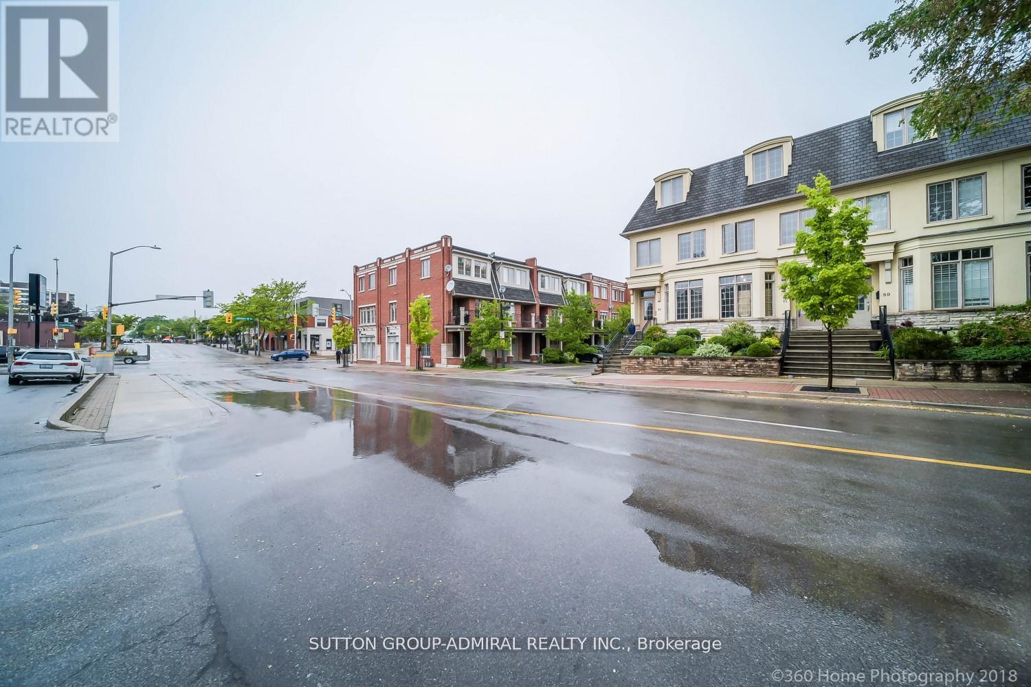 104 Lakeshore Road W, Oakville (Co Central), Ontario  L6K 1E3 - Photo 7 - W12761278