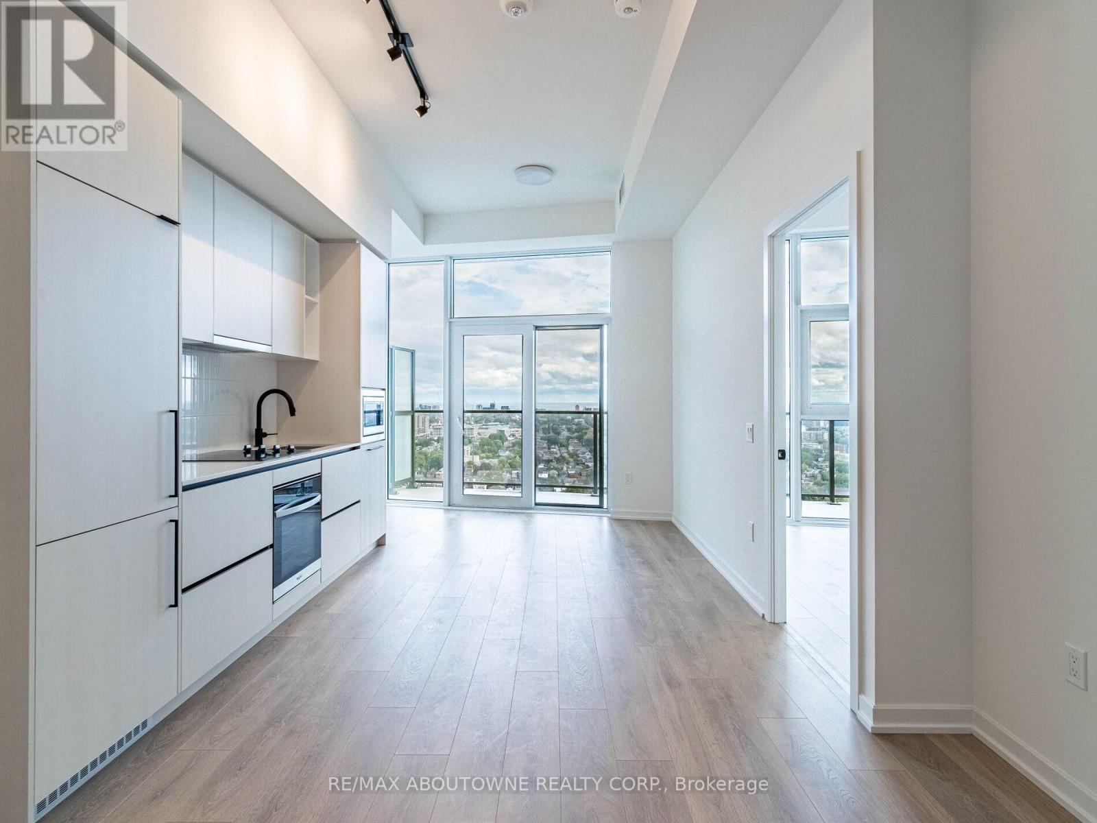 1912 - 10 Graphophone Grove, Toronto, Ontario  M6H 0E5 - Photo 7 - W12761272