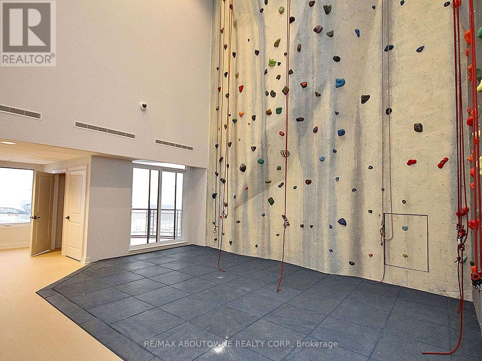 711 - 385 Prince Of Wales Drive, Mississauga (City Centre), Ontario  L5B 0C6 - Photo 42 - W12761296