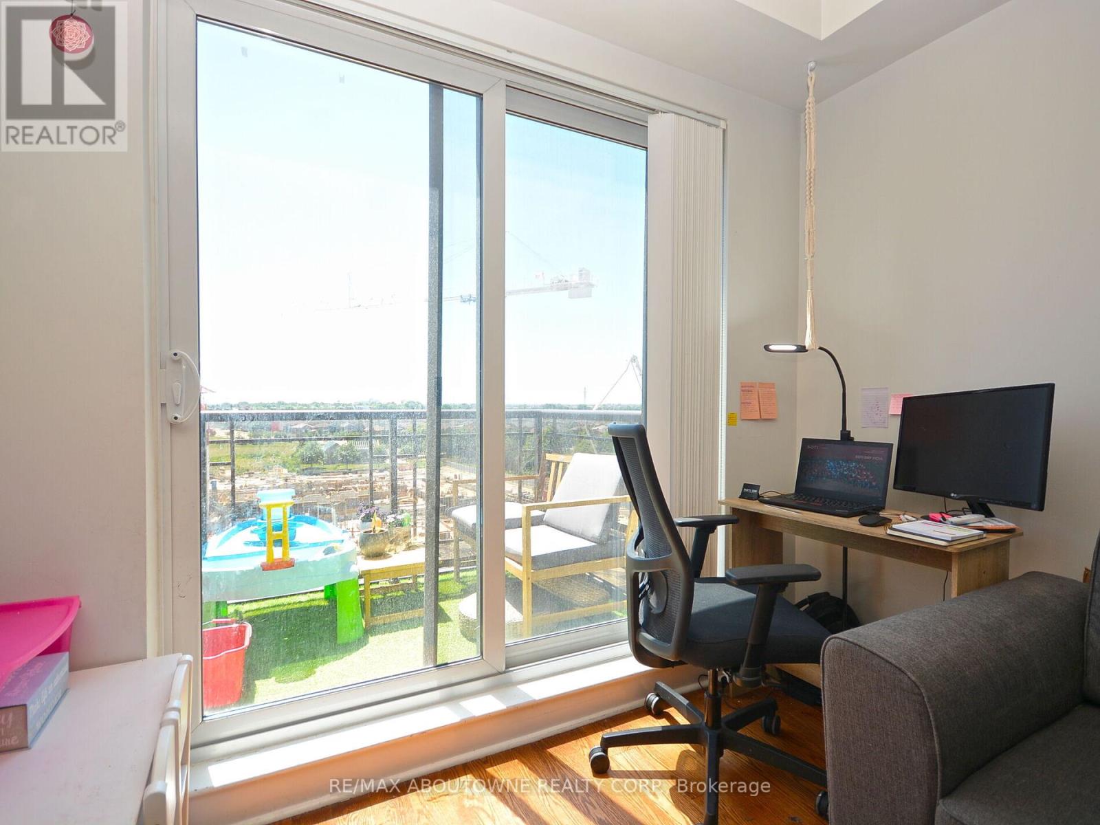 711 - 385 Prince Of Wales Drive, Mississauga (City Centre), Ontario  L5B 0C6 - Photo 25 - W12761296