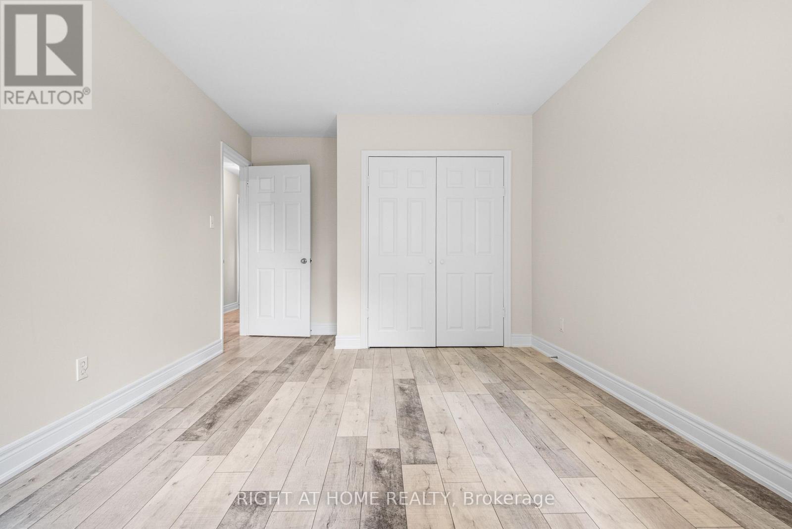 2594 Lundene Road, Mississauga (Clarkson), Ontario  L5J 1P8 - Photo 22 - W12761242