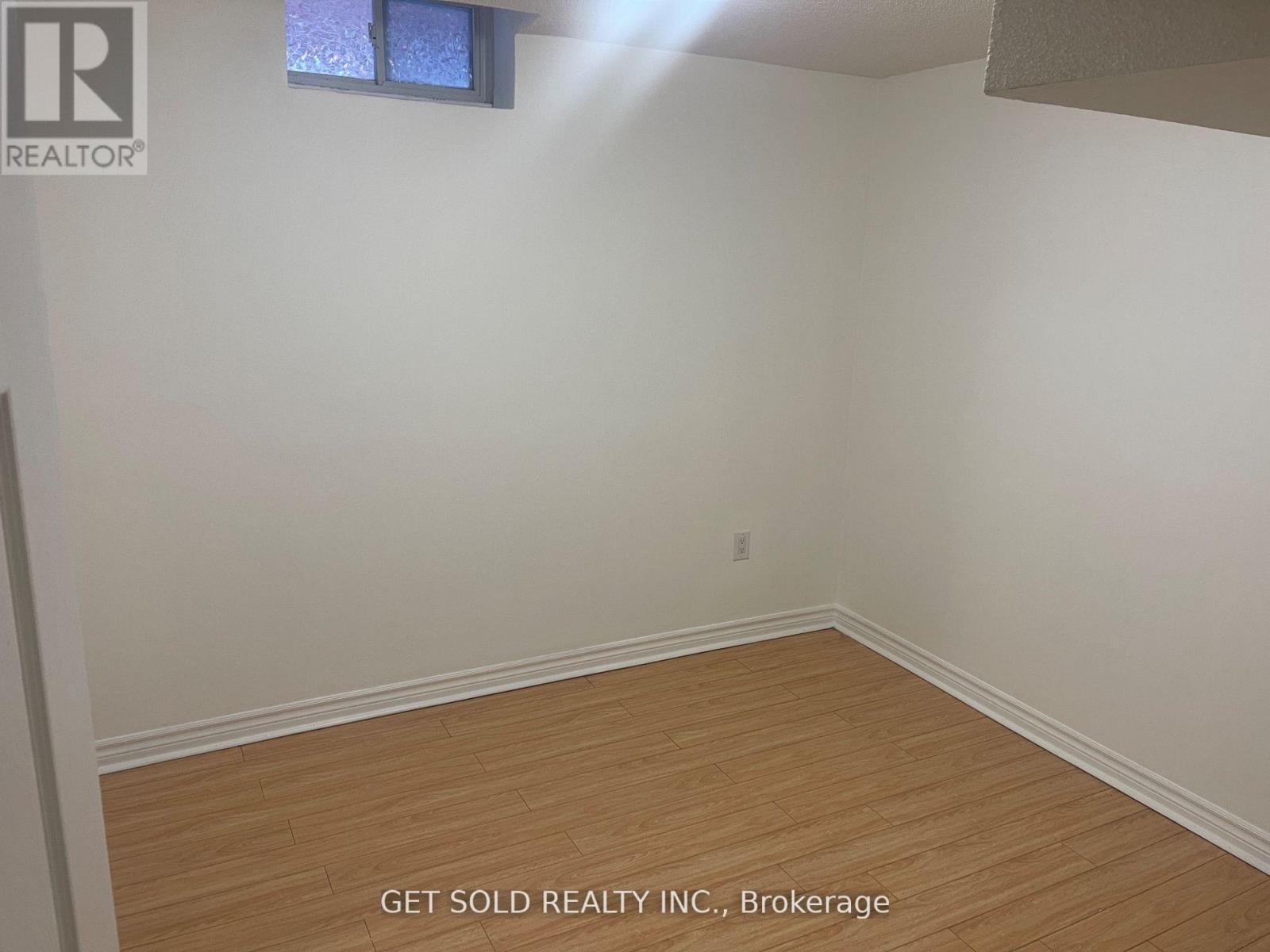 48 Bankview Circle, Toronto, Ontario  M9W 6S5 - Photo 6 - W12761334