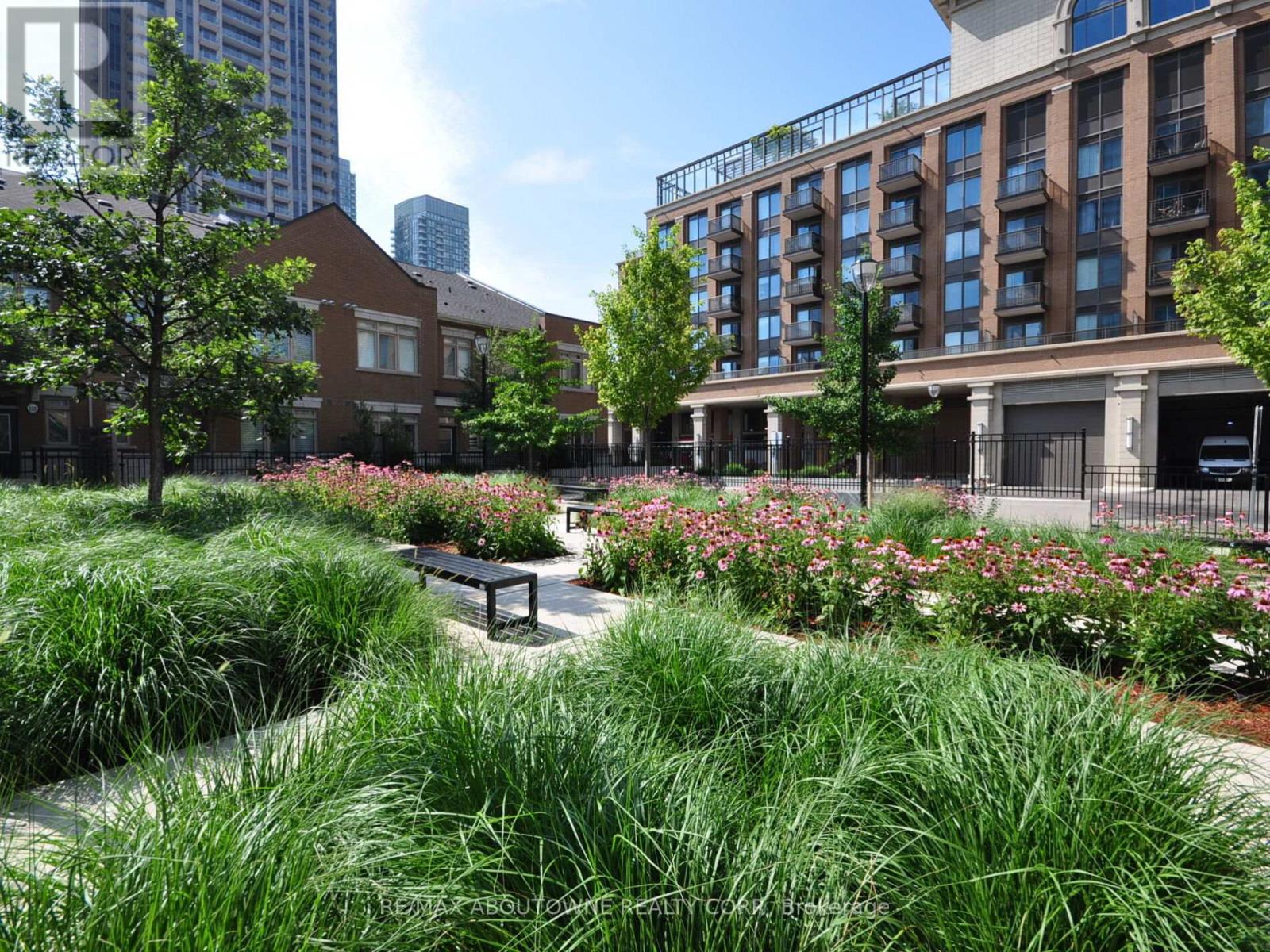 711 - 385 Prince Of Wales Drive, Mississauga (City Centre), Ontario  L5B 0C6 - Photo 38 - W12761296