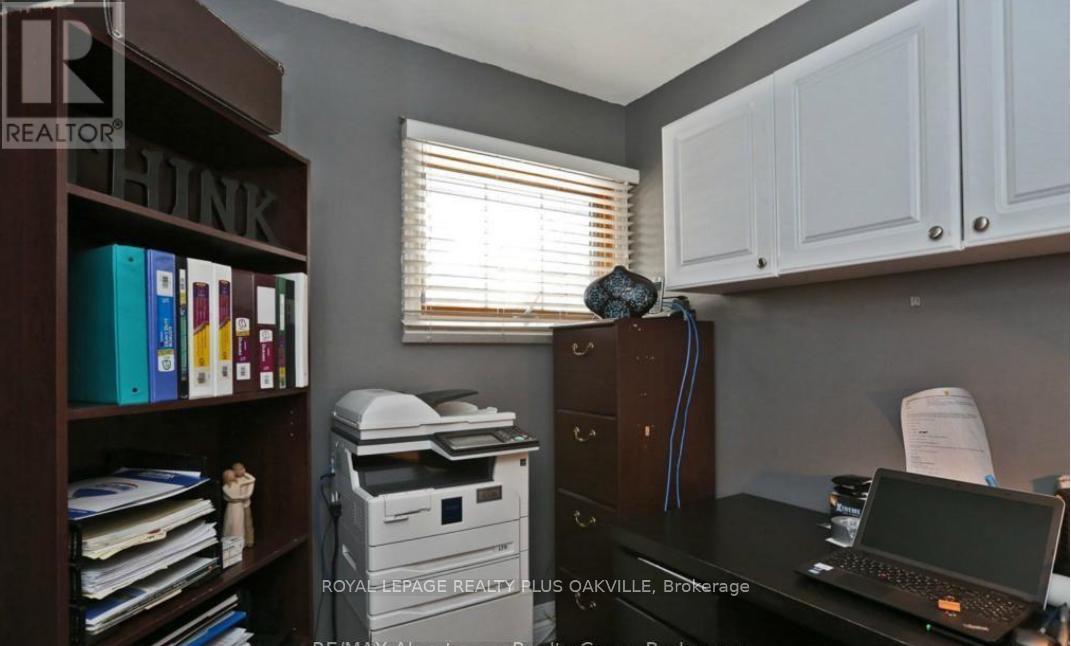 1065 Bomorda Drive, Oakville, Ontario  L6H 1Y3 - Photo 20 - W12761034