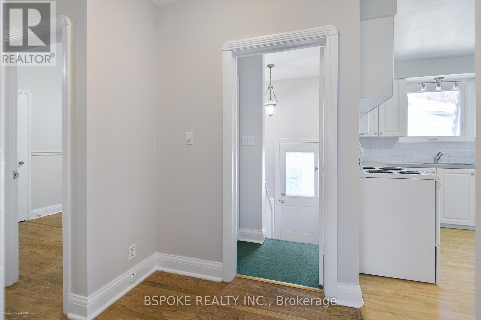 70 Jopling Avenue N, Toronto, Ontario  M9B 4G4 - Photo 11 - W12761258