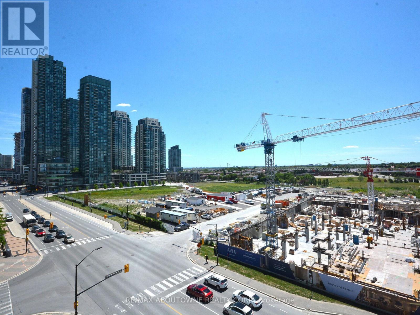 711 - 385 Prince Of Wales Drive, Mississauga (City Centre), Ontario  L5B 0C6 - Photo 27 - W12761296