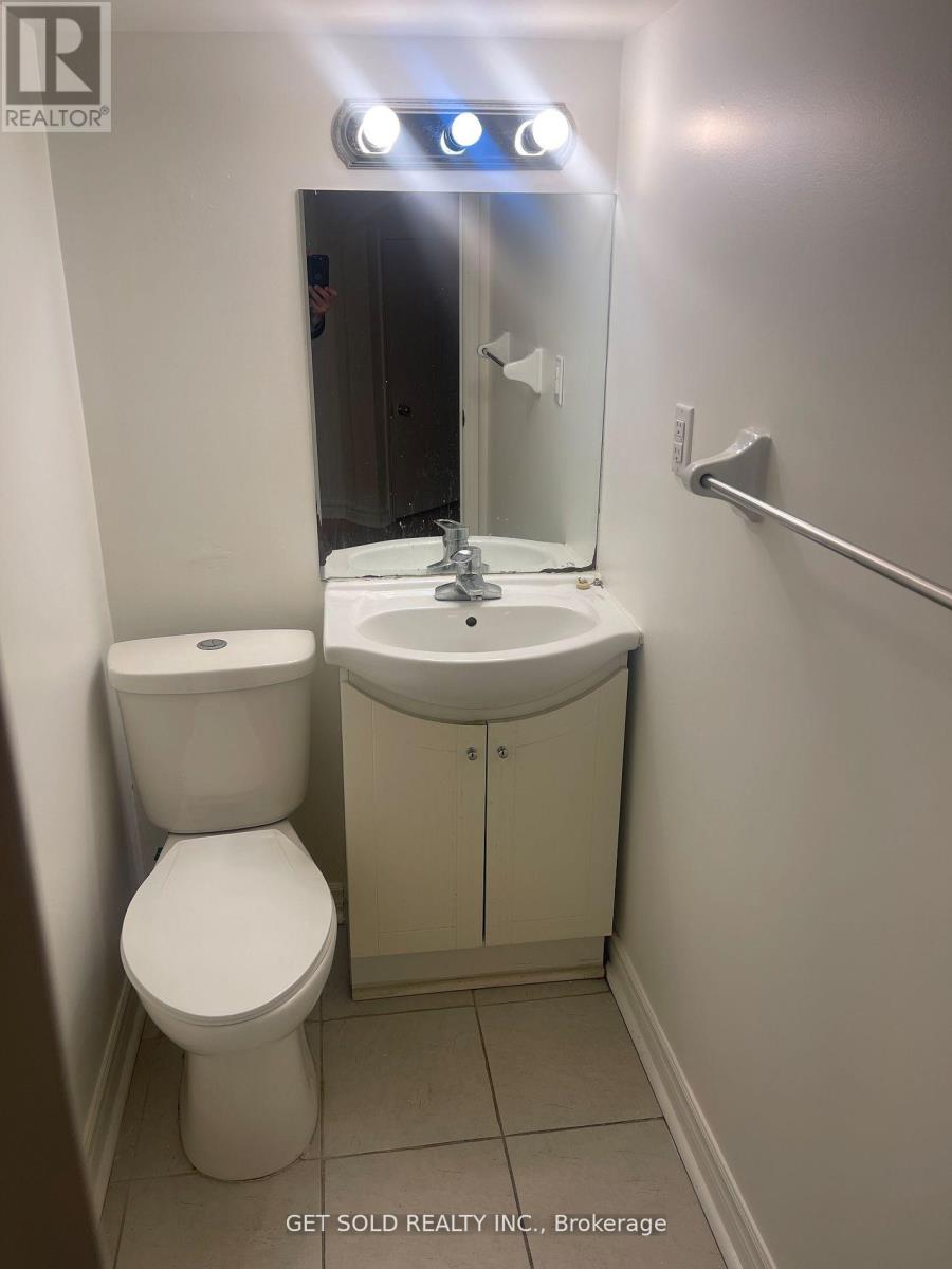 48 Bankview Circle, Toronto, Ontario  M9W 6S5 - Photo 8 - W12761334