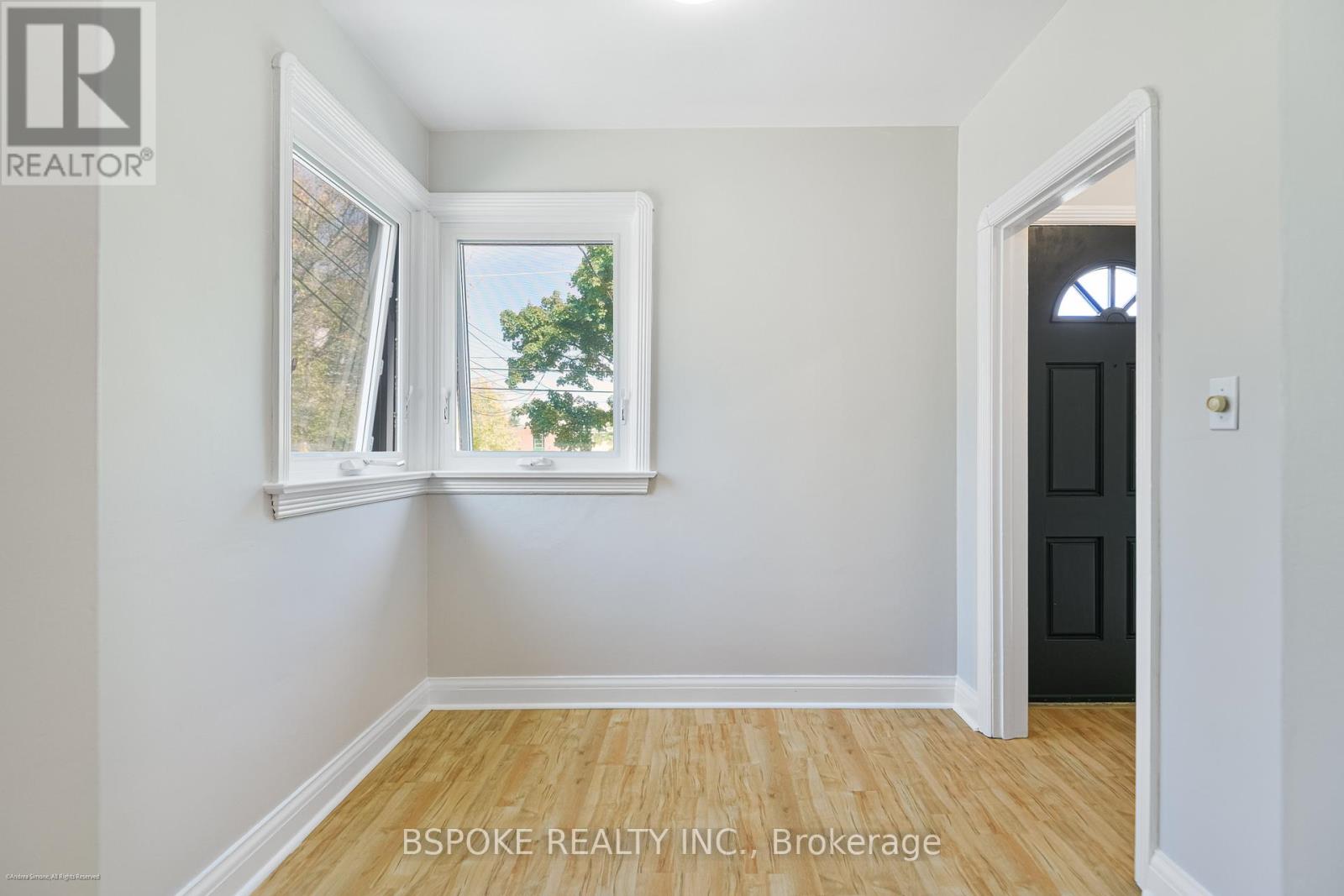 70 Jopling Avenue N, Toronto, Ontario  M9B 4G4 - Photo 3 - W12761258