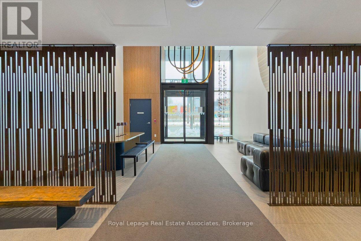 409 - 2625 Dundas Street W, Toronto, Ontario  M6P 0C5 - Photo 4 - W12761398