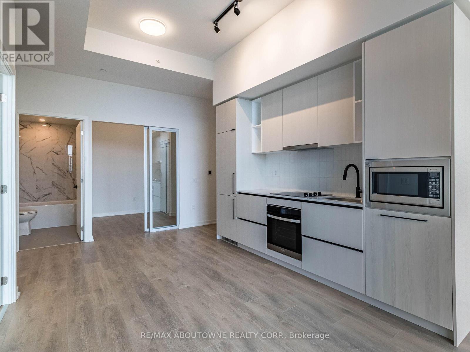 1912 - 10 Graphophone Grove, Toronto, Ontario  M6H 0E5 - Photo 10 - W12761272