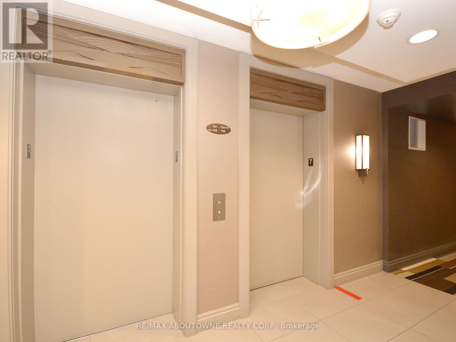 711 - 385 Prince Of Wales Drive, Mississauga (City Centre), Ontario  L5B 0C6 - Photo 7 - W12761296