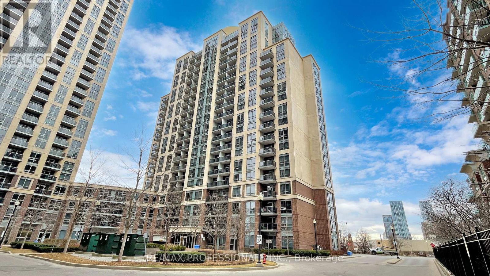 305 - 1 Michael Power Place, Toronto, Ontario  M9A 0A1 - Photo 40 - W12761046