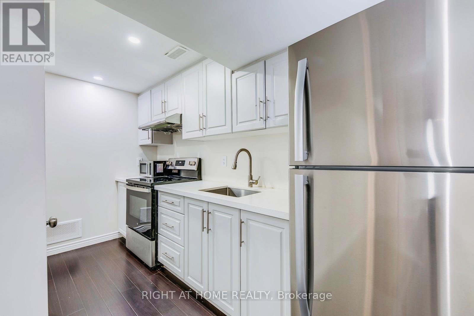 10 Cedarholme Avenue, Caledon, Ontario  L7C 3S9 - Photo 26 - W12761414