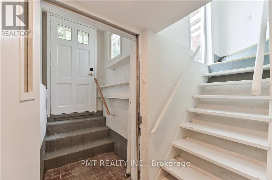 Bsmt - 406 Nairn Avenue, Toronto (Caledonia-Fairbank), Ontario  M6E 4J3 - Photo 13 - W12761404