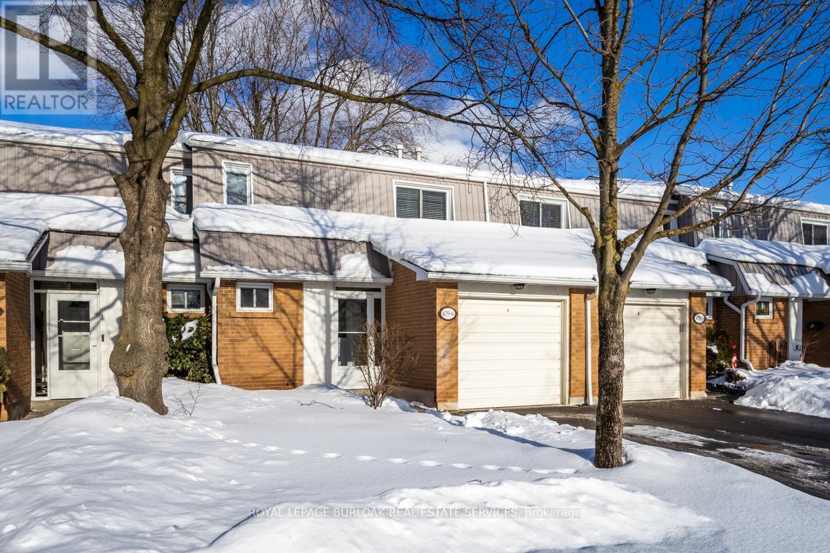 6 - 479 Woodview Road, Burlington, Ontario  L7N 2Z9 - Photo 2 - W12761458