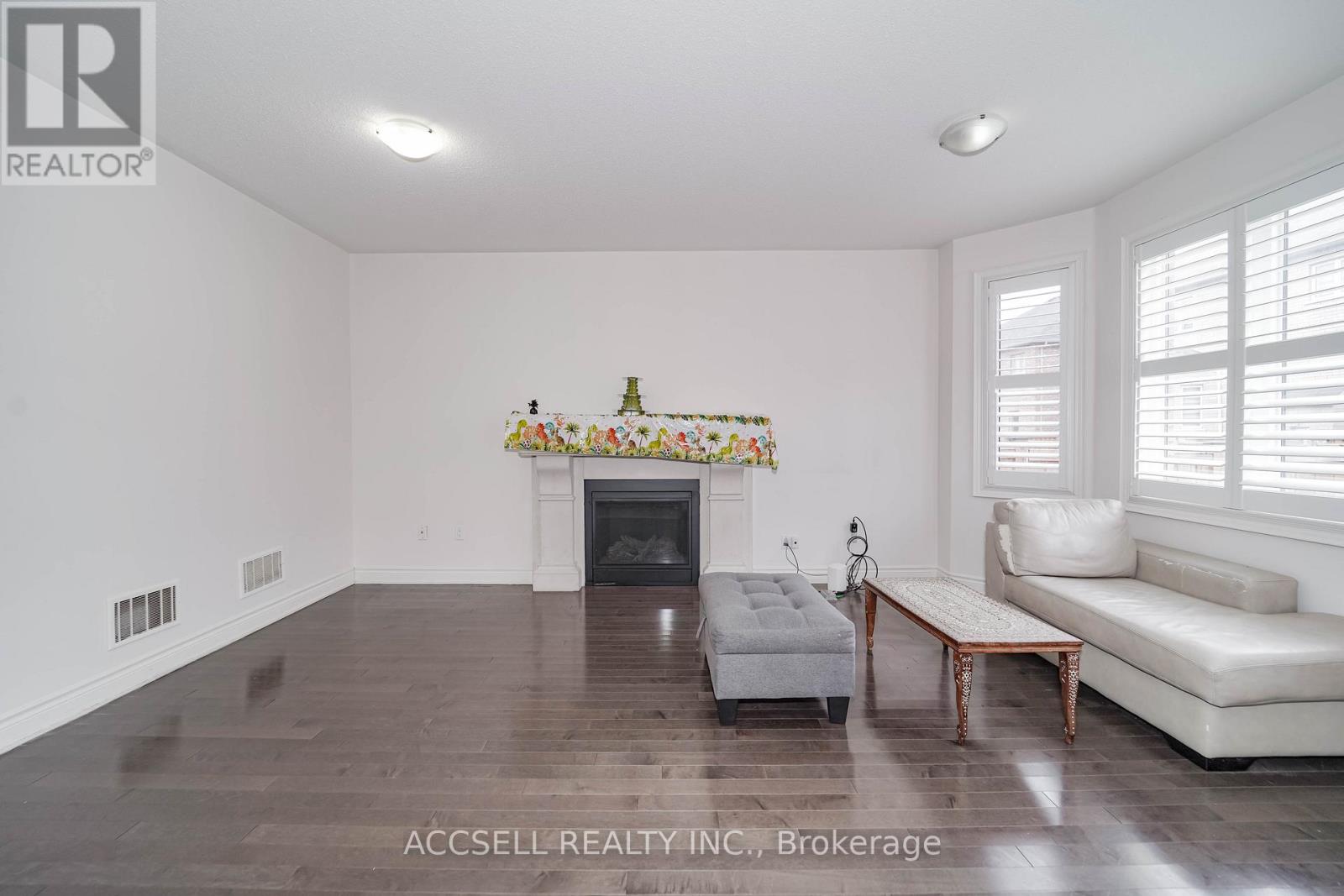 10 Dopp Crescent, Brampton, Ontario  L6P 4C8 - Photo 18 - W12761540