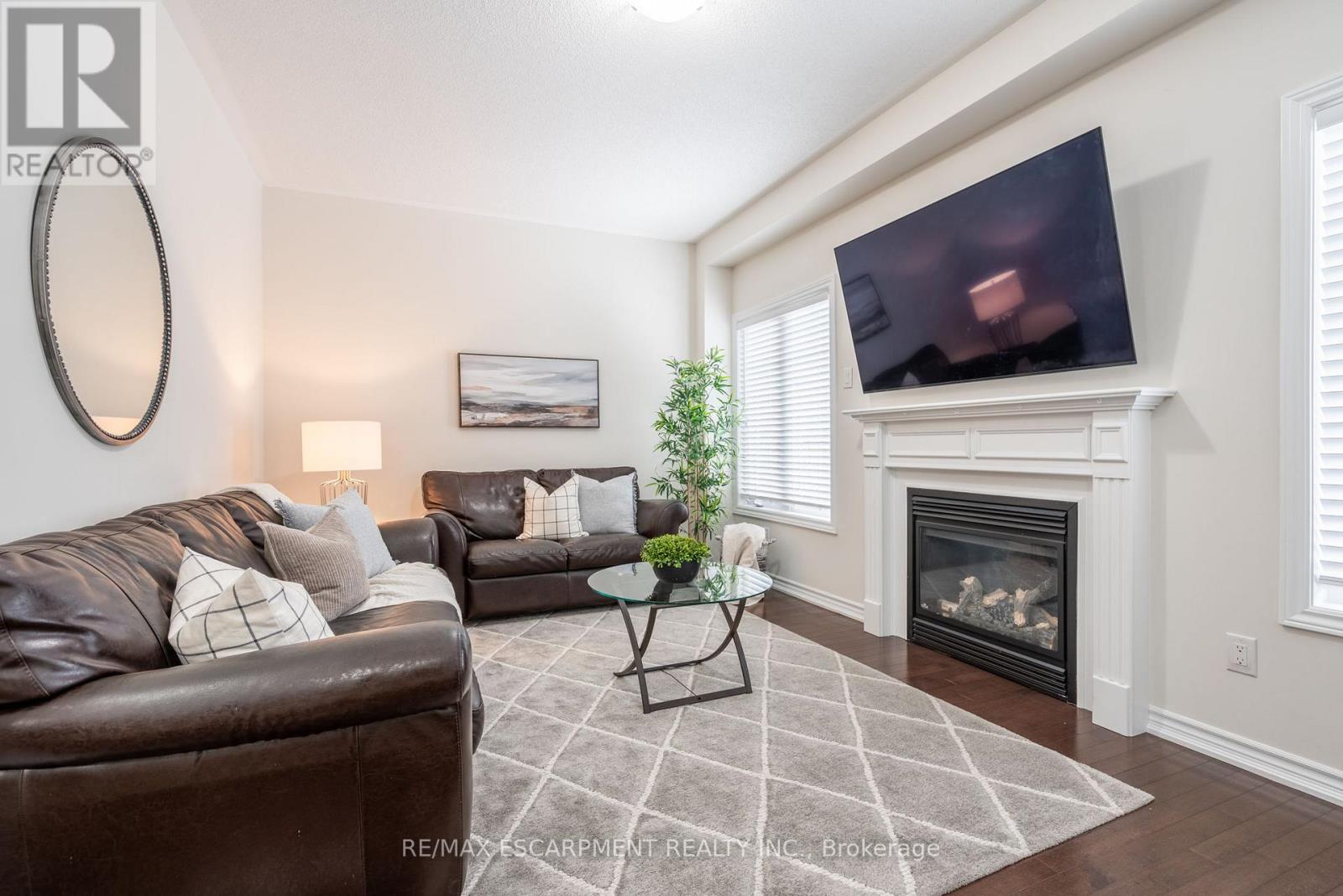 1327 Ruddy Crescent, Milton, Ontario  L9T 8M3 - Photo 8 - W12761488