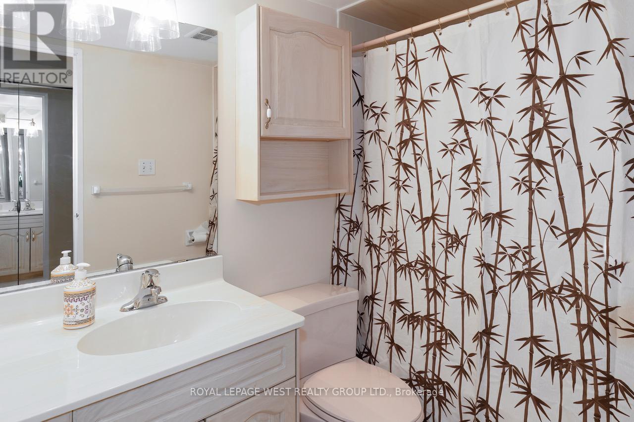 1408 - 812 Burnhamthorpe Road, Toronto (Markland Wood), Ontario  M9C 4W1 - Photo 19 - W12761588