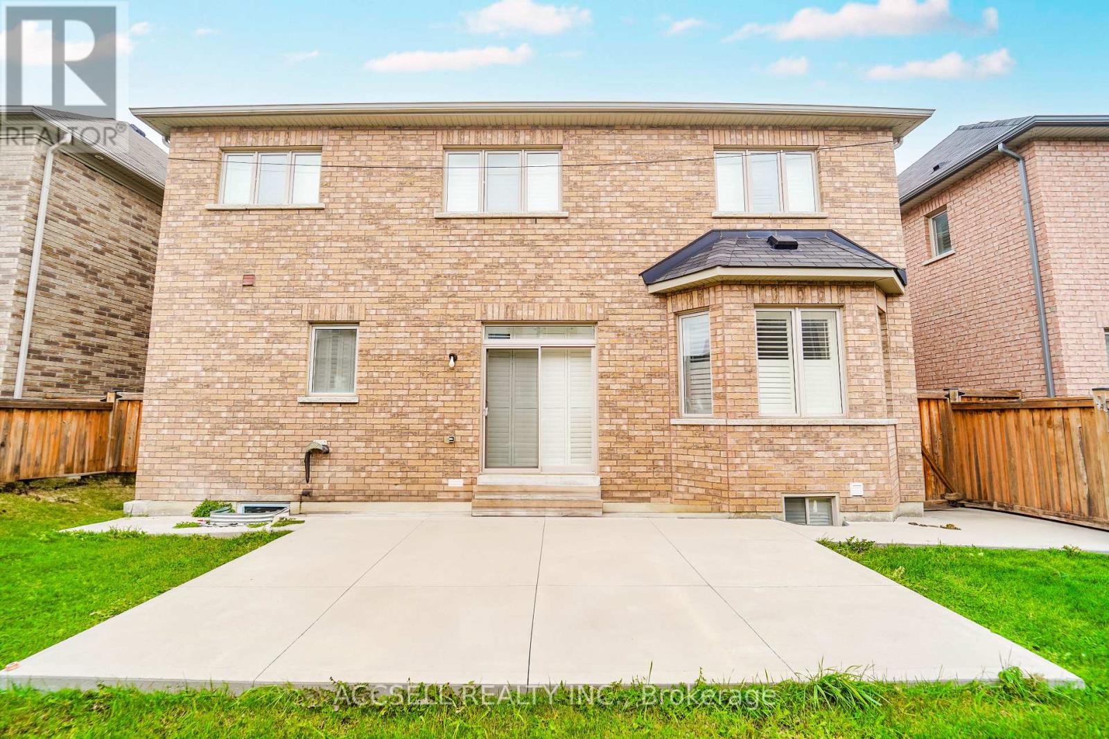 10 Dopp Crescent, Brampton, Ontario  L6P 4C8 - Photo 36 - W12761540