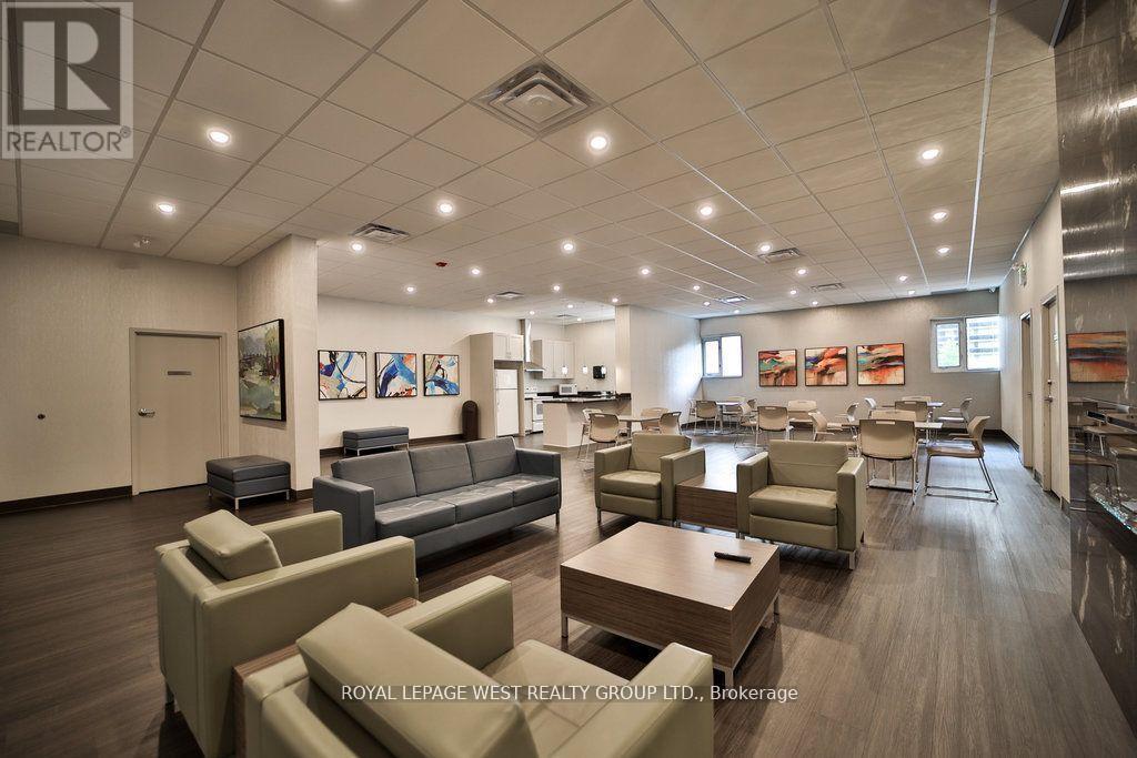 1408 - 812 Burnhamthorpe Road, Toronto (Markland Wood), Ontario  M9C 4W1 - Photo 6 - W12761588