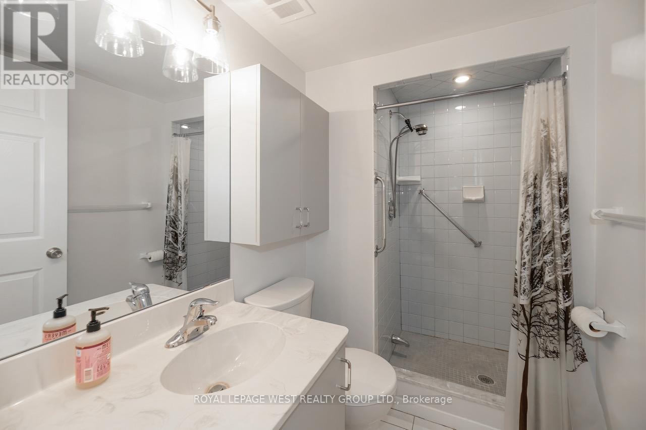 1408 - 812 Burnhamthorpe Road, Toronto (Markland Wood), Ontario  M9C 4W1 - Photo 16 - W12761588