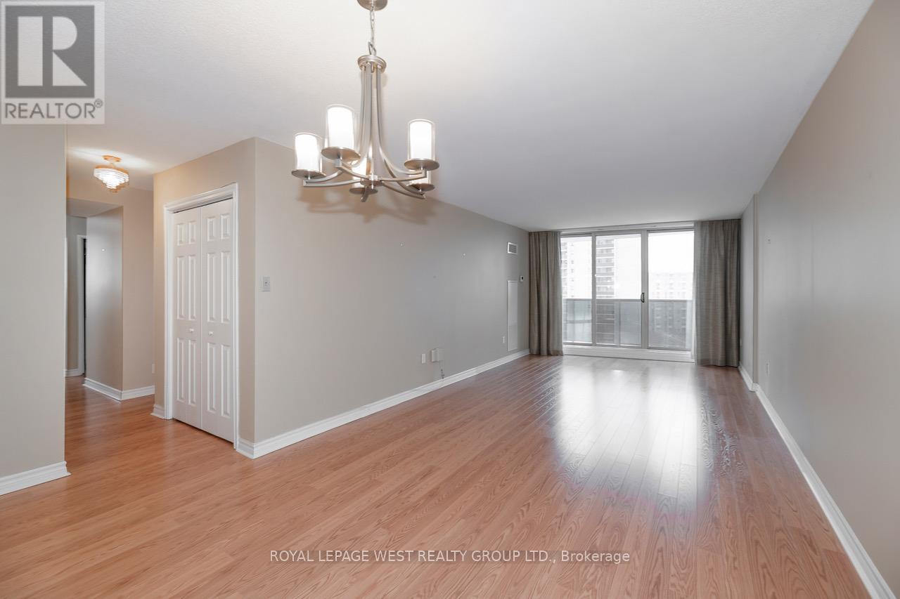 1408 - 812 Burnhamthorpe Road, Toronto (Markland Wood), Ontario  M9C 4W1 - Photo 8 - W12761588