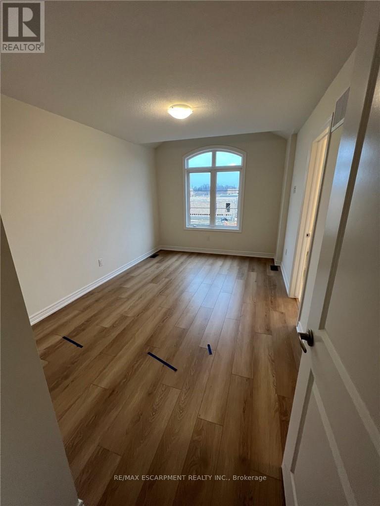 5 Genoa Drive, Hamilton, Ontario  L9B 0K1 - Photo 17 - X12761222