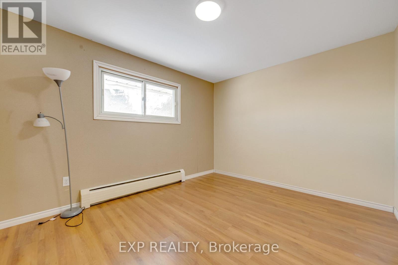 Upper Unit - 1023 Eagle Drive, London South, Ontario  N5Z 3H4 - Photo 12 - X12761240