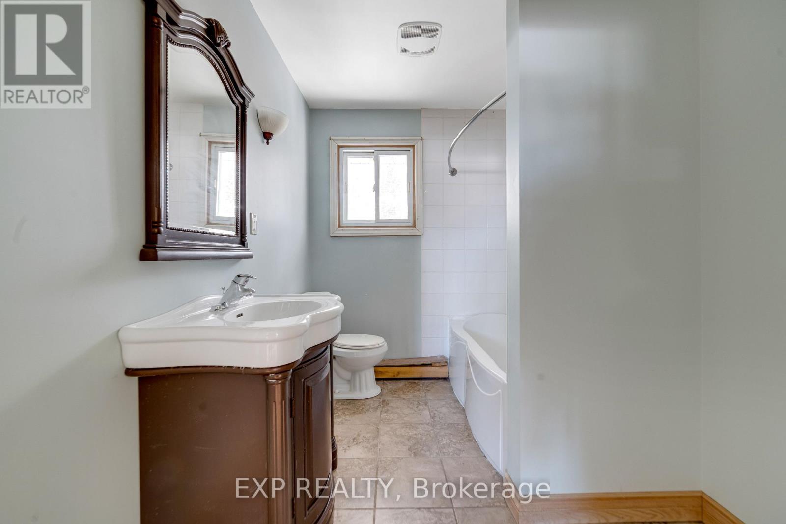 Upper Unit - 1023 Eagle Drive, London South, Ontario  N5Z 3H4 - Photo 14 - X12761240