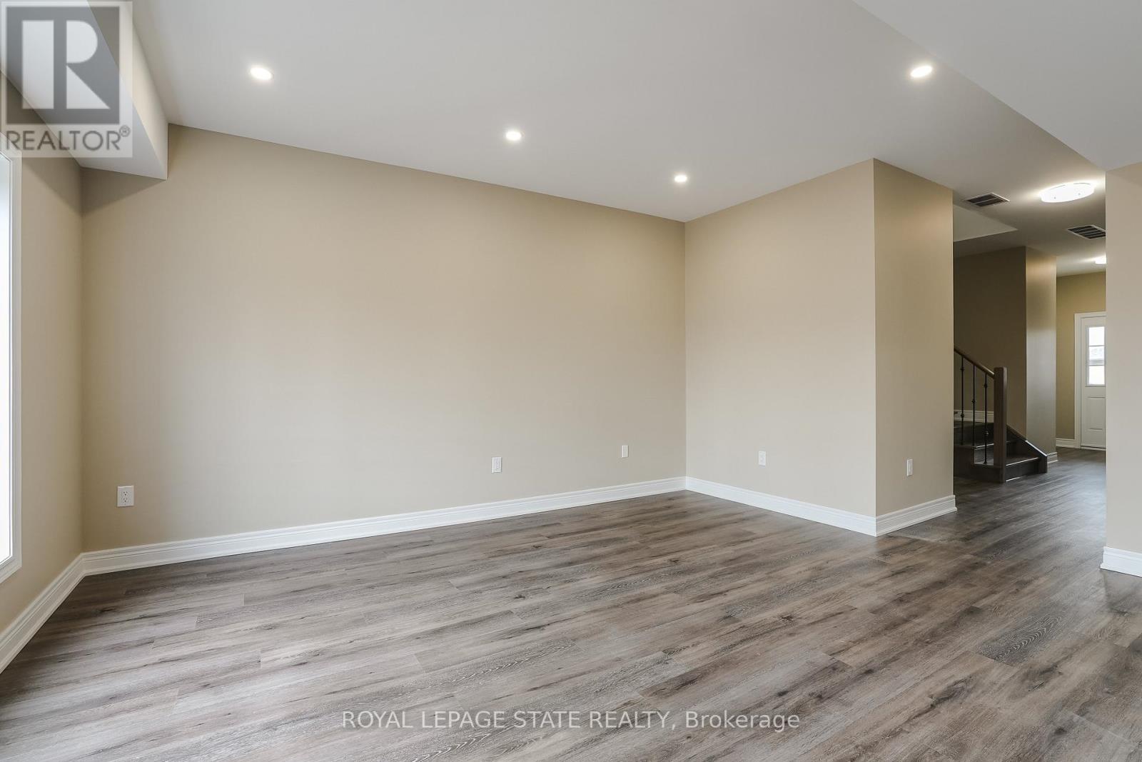 Upper - 177 Rykert Street, St. Catharines (Western Hill), Ontario  L2S 2B5 - Photo 6 - X12761256