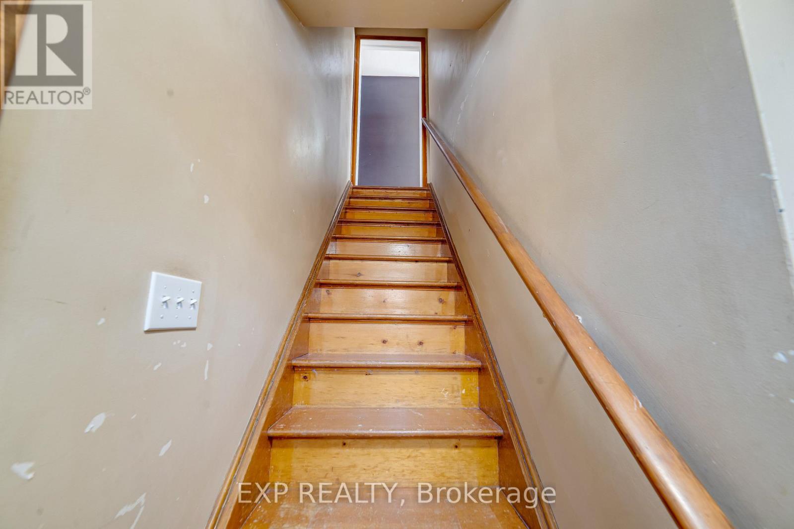 Upper Unit - 1023 Eagle Drive, London South, Ontario  N5Z 3H4 - Photo 3 - X12761240