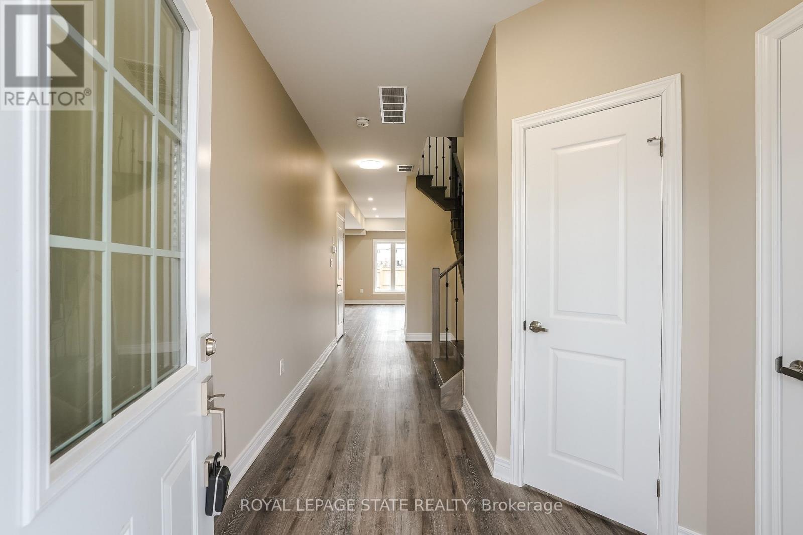 Upper - 177 Rykert Street, St. Catharines (Western Hill), Ontario  L2S 2B5 - Photo 3 - X12761256