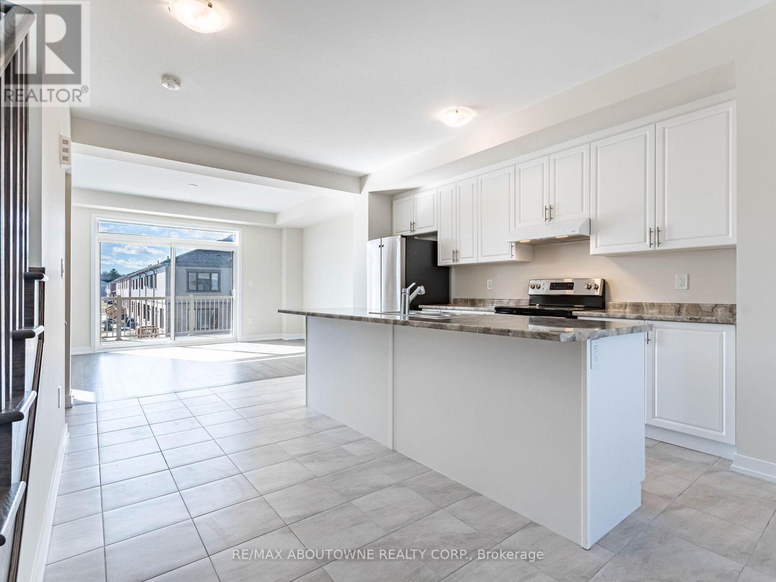 81 Melody Lane, Thorold (Hurricane/merrittville), Ontario  L3B 0L4 - Photo 11 - X12761294