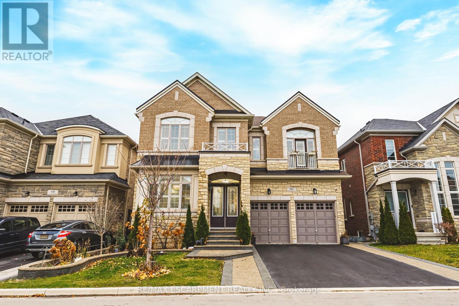 60 Golden Hawk Drive, Hamilton, Ontario  L8B 1W9 - Photo 2 - X12761346