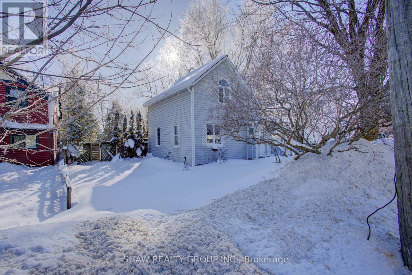 169 Main Street, North Perth, Ontario  N0G 1B0 - Photo 2 - X12761442