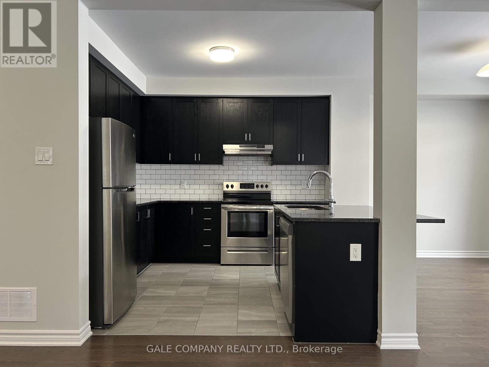 87 Mesa Drive, Ottawa, Ontario  K2J 6V9 - Photo 4 - X12767576