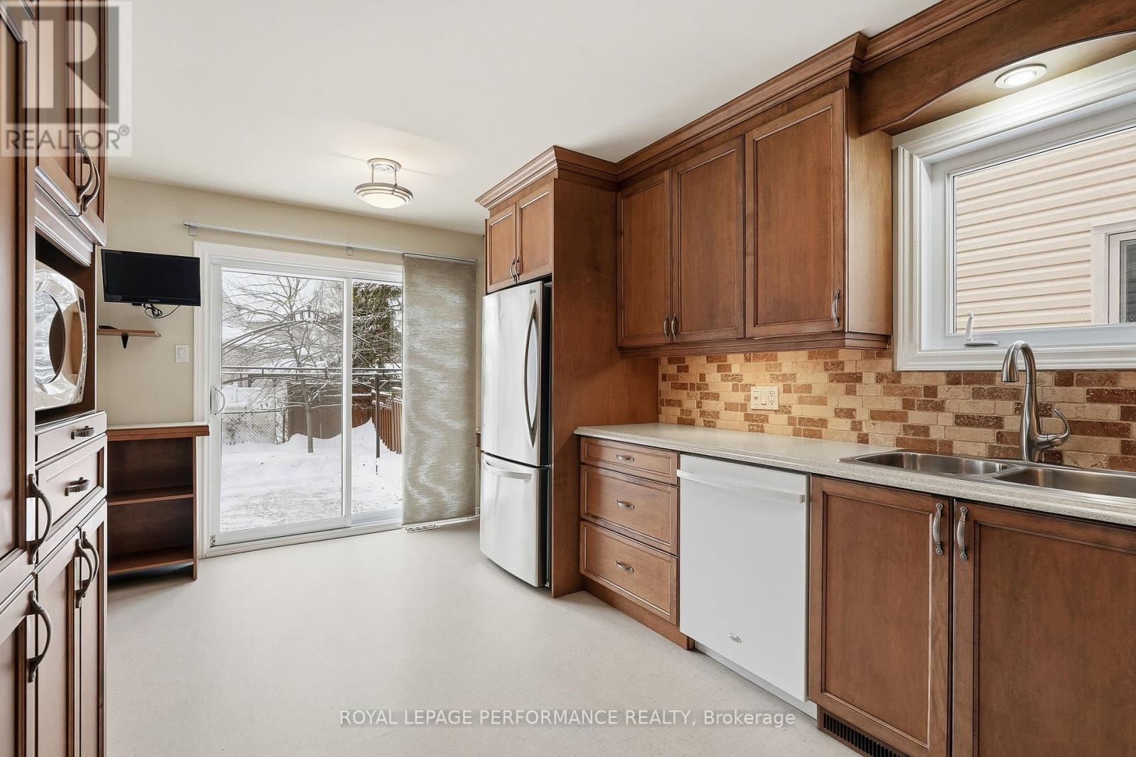 1853 Sunland Drive, Ottawa, Ontario  K4A 3S8 - Photo 5 - X12767606