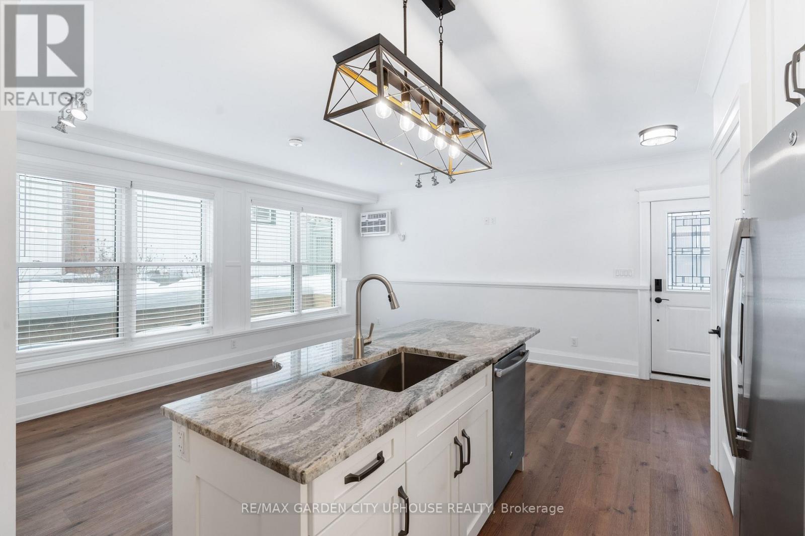 25 Cherry Street, St. Catharines, Ontario  L2R 5M5 - Photo 10 - X12653114