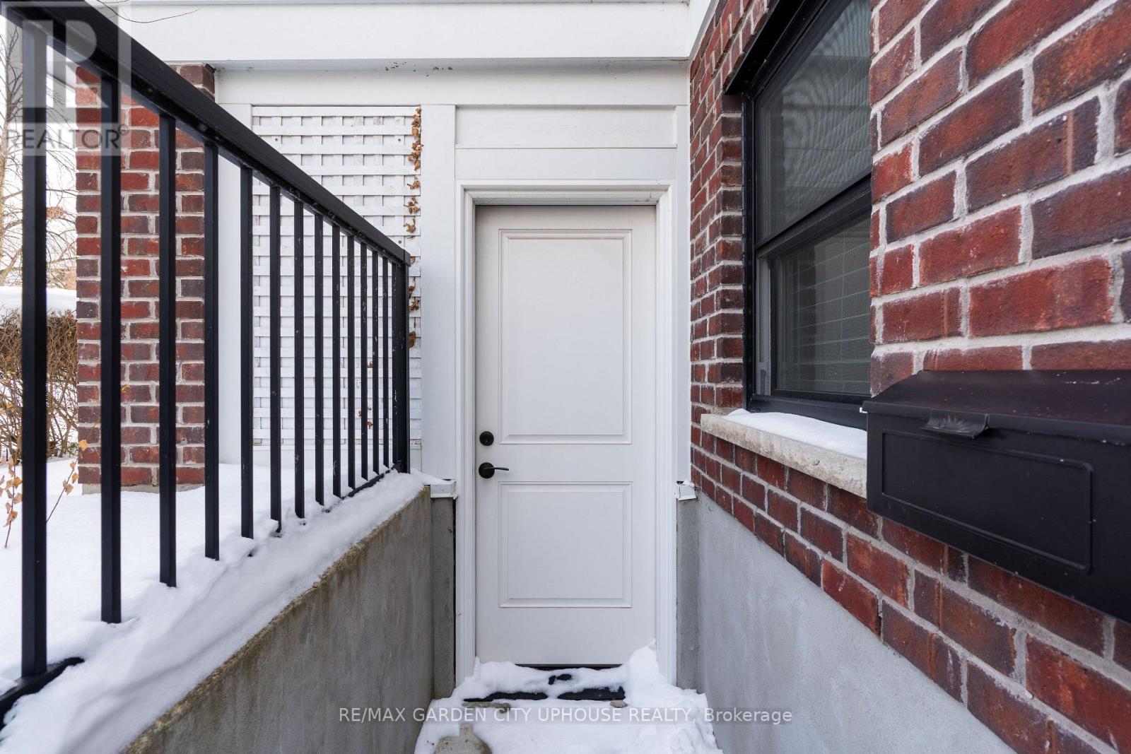 25 Cherry Street, St. Catharines, Ontario  L2R 5M5 - Photo 17 - X12653114