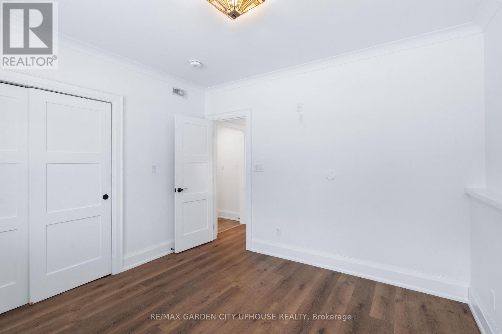 25 Cherry Street, St. Catharines, Ontario  L2R 5M5 - Photo 14 - X12653114