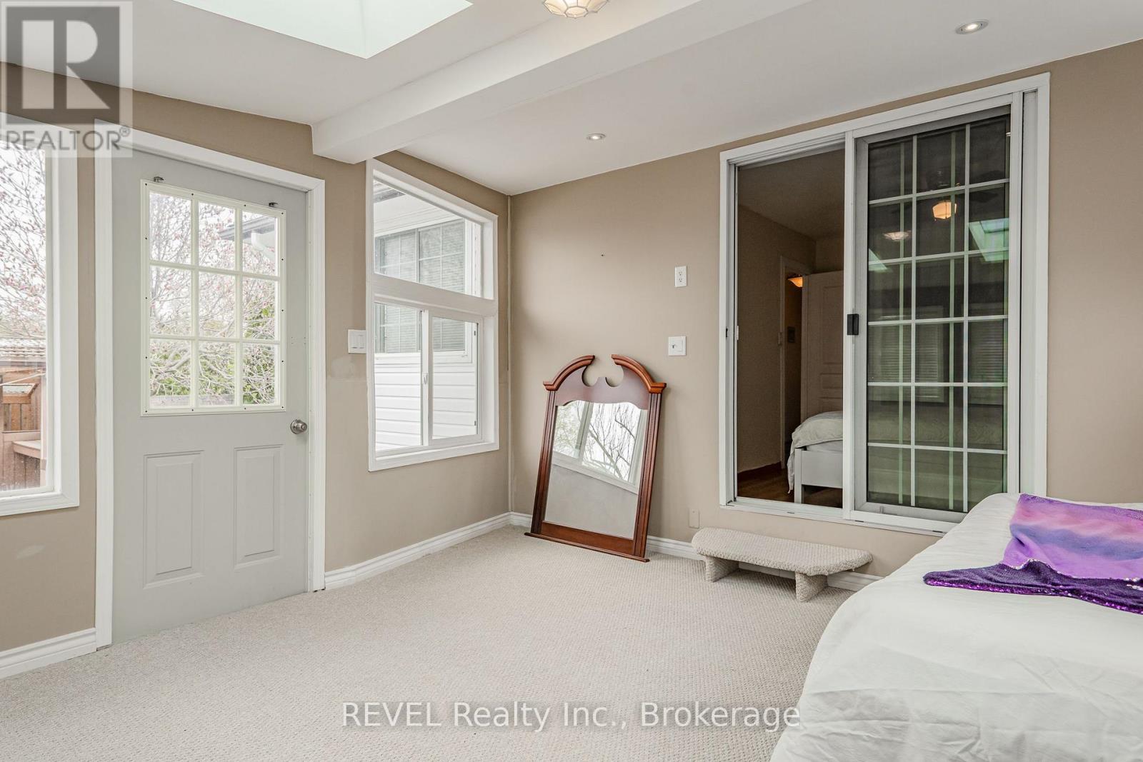 Upper - 6495 Pitton Road, Niagara Falls, Ontario  L2H 1Z9 - Photo 18 - X12761518