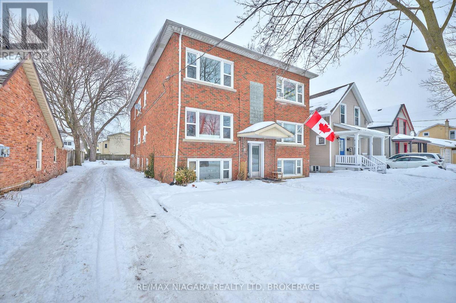 5 - 81 Maple Street, St. Catharines, Ontario  L2R 2B1 - Photo 3 - X12761562