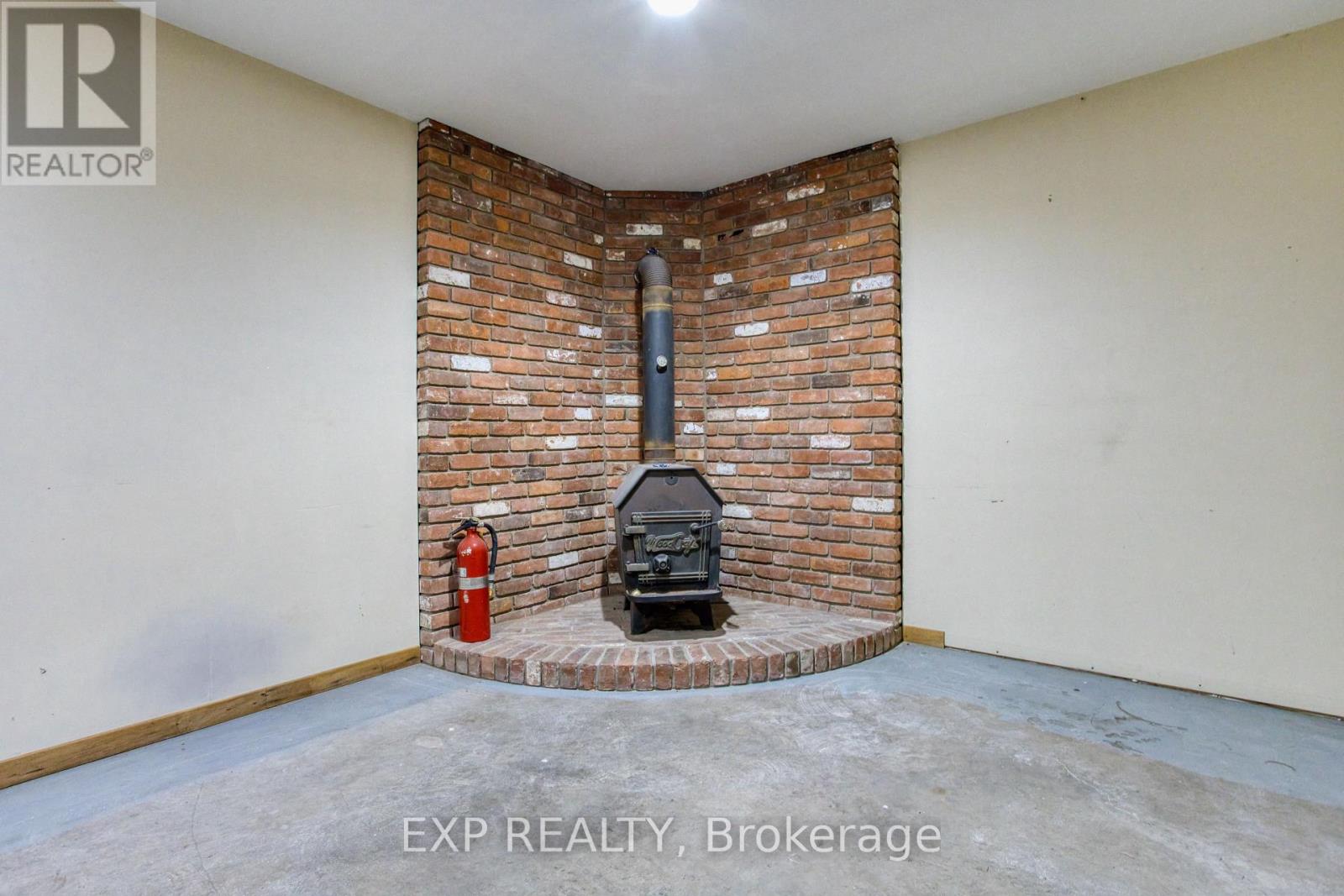 98 Creanona Boulevard, Hamilton (Winona Park), Ontario  L8E 5T3 - Photo 31 - X12761512