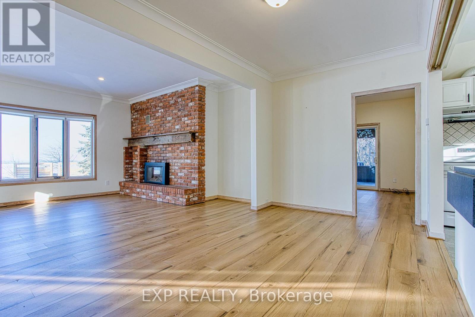 98 Creanona Boulevard, Hamilton (Winona Park), Ontario  L8E 5T3 - Photo 9 - X12761512