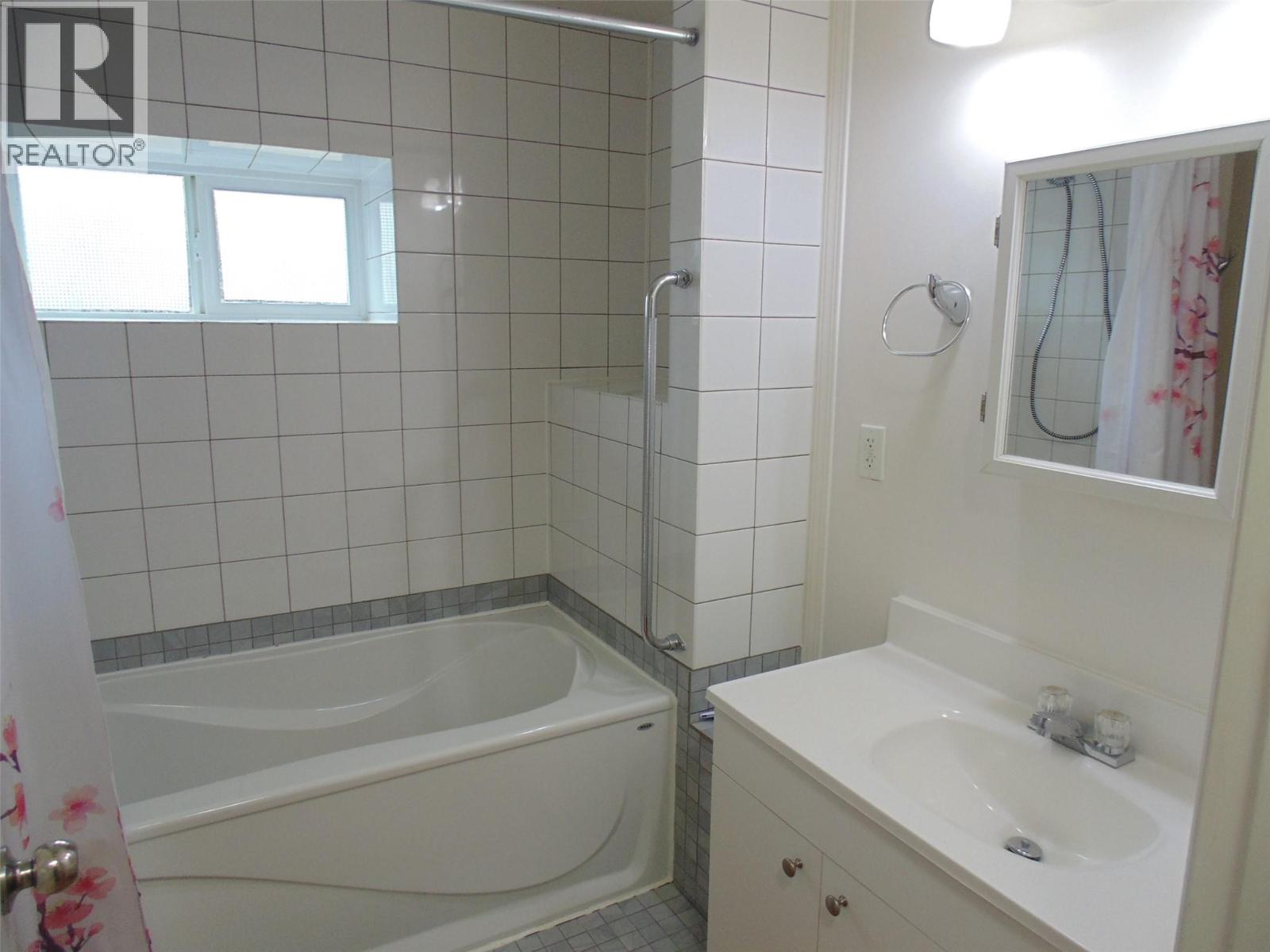 3409 5th Avenue, Castlegar, British Columbia  V1N 2V8 - Photo 23 - 10374766