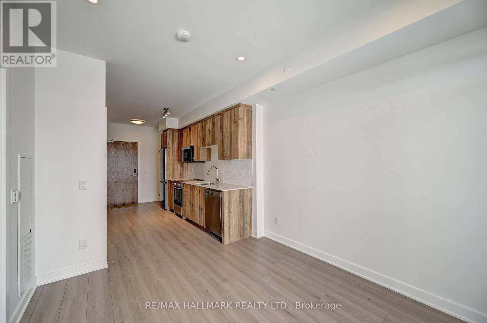 705 - 25 Wellington Street S, Kitchener, Ontario  N2G 0G5 - Photo 10 - X12747250